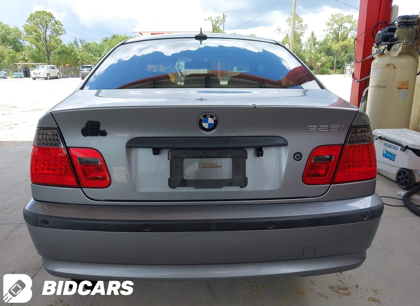 2004 BMW 325i Sedan