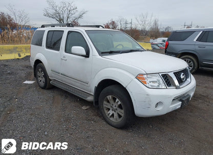 2012 Nissan Pathfinder Silver Edition 4X4