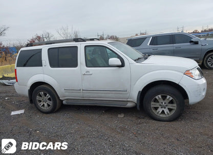 2012 Nissan Pathfinder Silver Edition 4X4