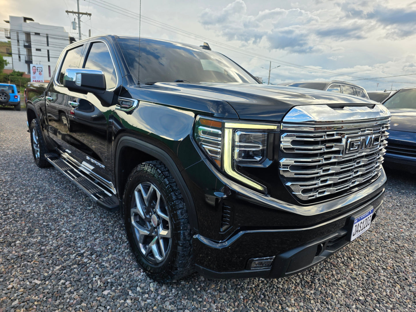 2022 GMC SIERRA SLT 4x4