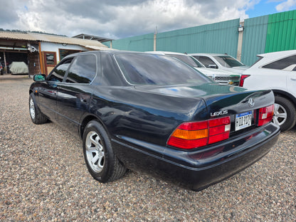2000 Lexus LS400