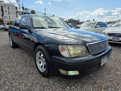 2000 Lexus LS400