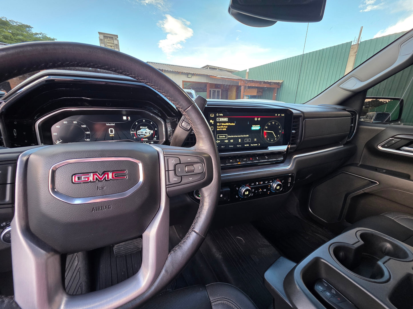 2022 GMC SIERRA SLT 4x4