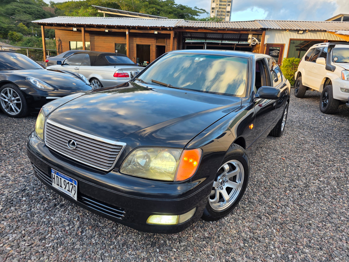 2000 Lexus LS400