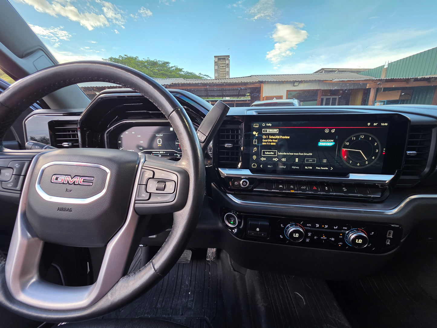 2022 GMC SIERRA SLT 4x4