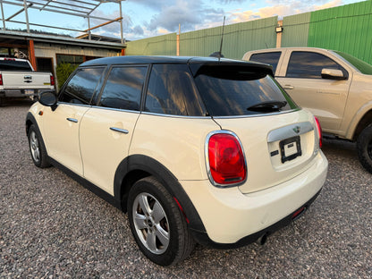 2015 Mini Cooper Hardtop 4 puertas